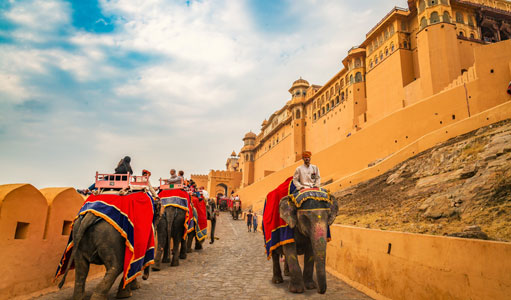 Top 10 Must-Visit Places in Jaipur for First-Time Travelers