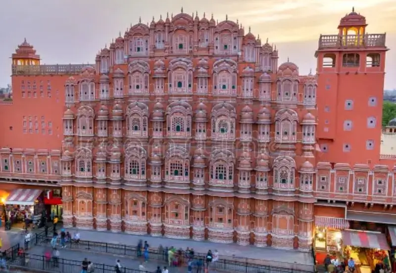 Guía Completa de Jaipur para Viajeros: Qué Ver, Qué Hacer y Dónde Vivir las Mejores Experiencias