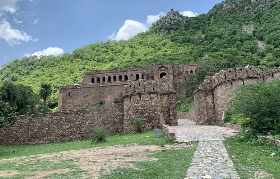 Golden Triangle with Taj Safari Lodges