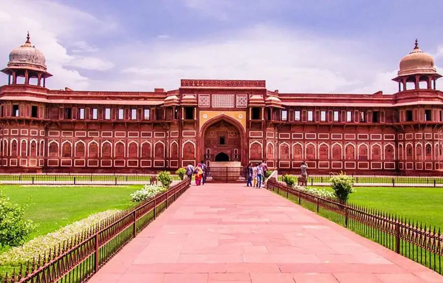 Golden Triangle LGBT Tour with Ranthambore Tiger Safari