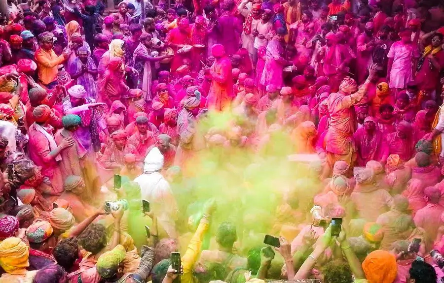 Golden Triangle Holi Tour Package | Holi Celebration in India – Jaipur