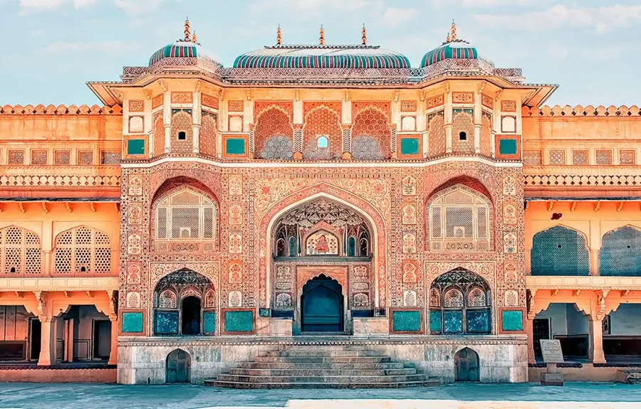 Golden Triangle Tour with Top Heritage Hotels and Royal Palace Stays