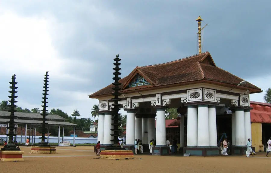 Golden Triangle with Kerala Backwaters