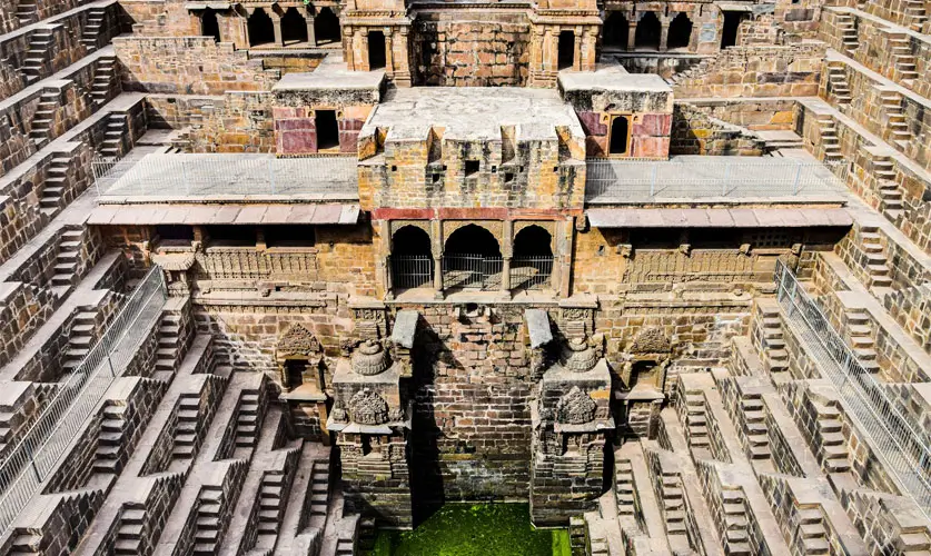 Chand-Baori-vs-Panna-Meena
