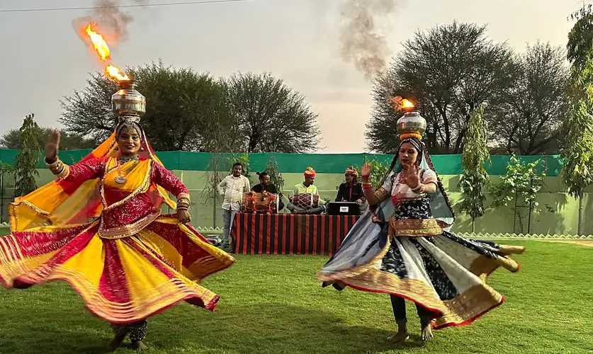 Luxury-India-Tour-with-Private-Car