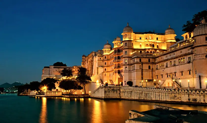 Udaipur-Lakes-in-Regal